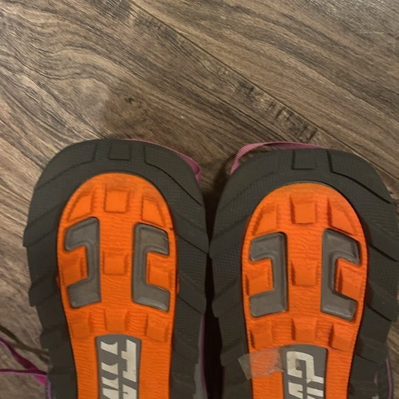 Altra Timp Trail Running Shoe Grey, Fuchsia, and Orange size 10 - Picture 7 of 8